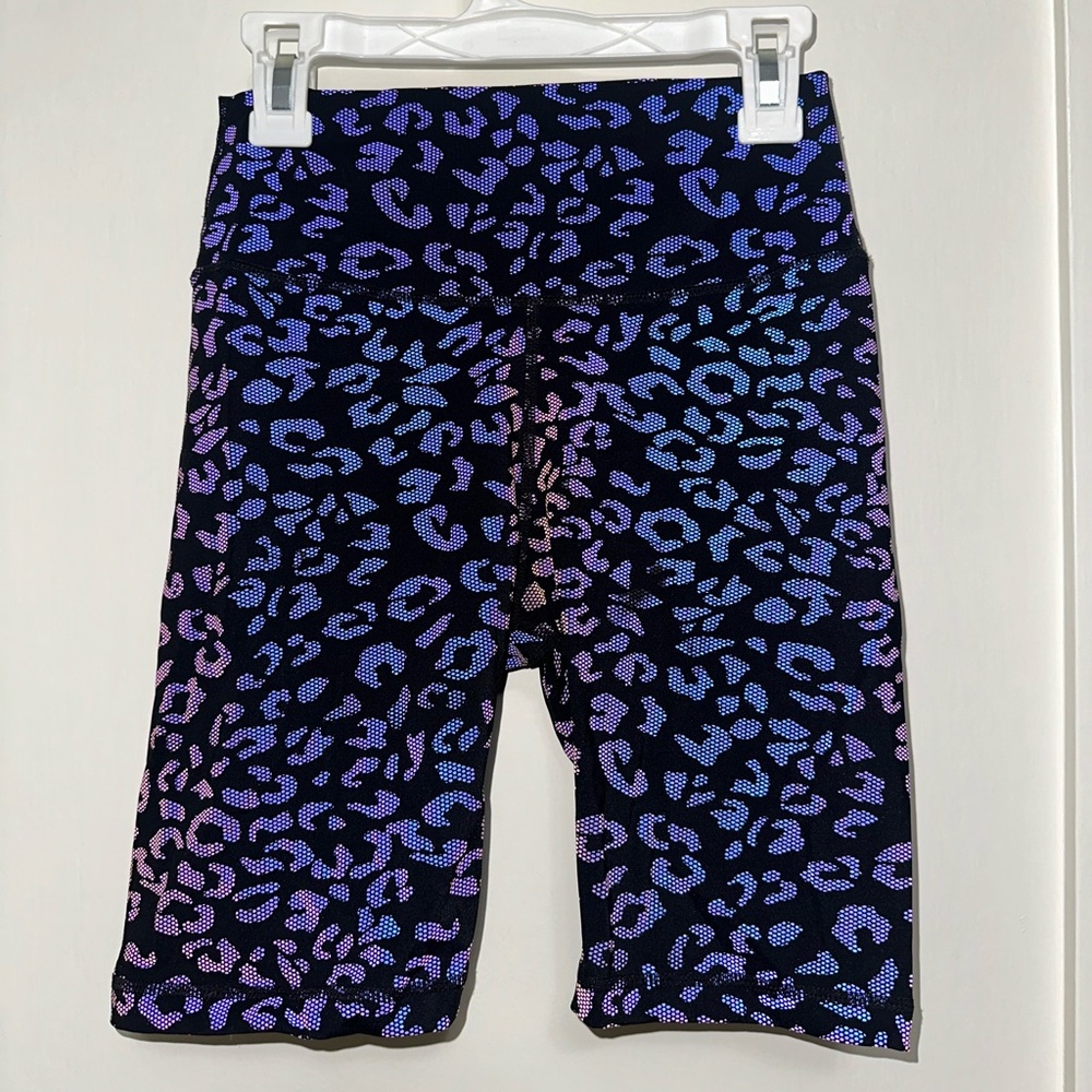 Zyia Black Leopard Reflective Hustle Shorts 7" - Size Small
